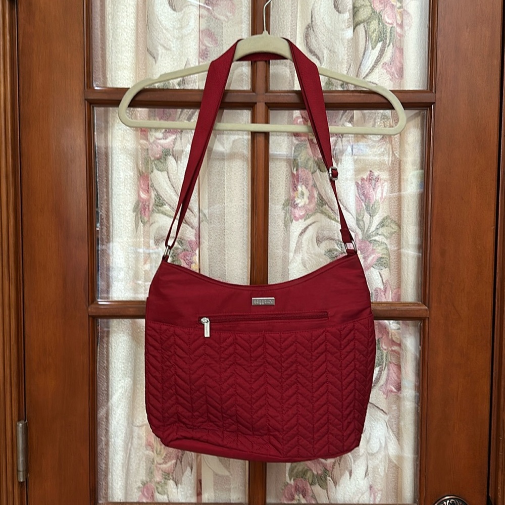 Baggallini purse tote handbag crossbody - deep red - pockets - adjustable strap